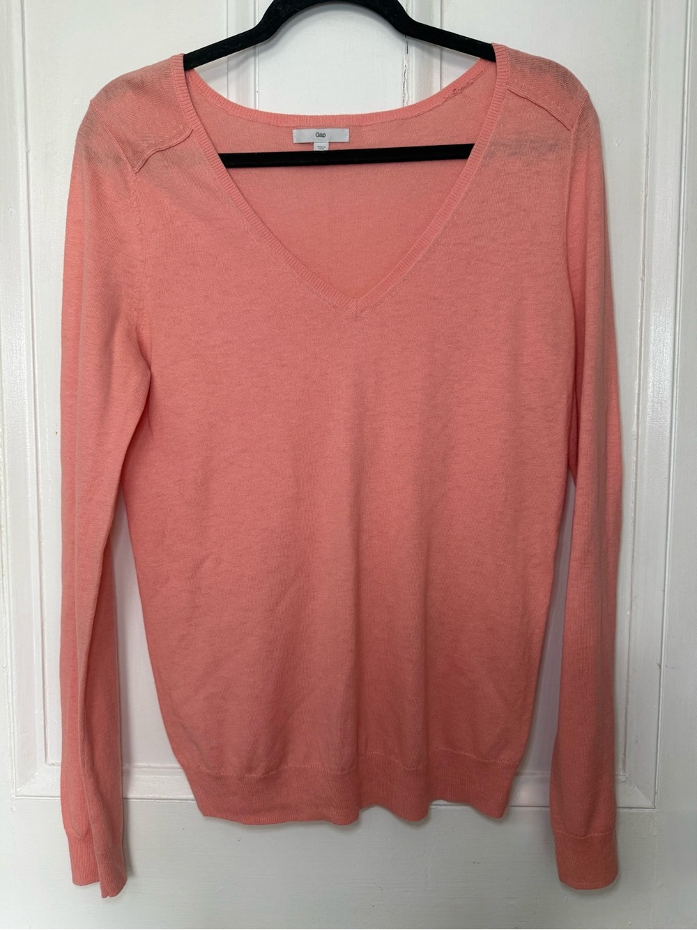 GAP Pastel Coral V-Neck Sweater - Medium